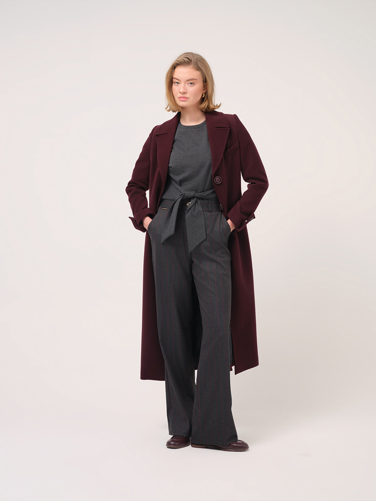 Calça de riscas bordeaux Cristina Barros – imagem 2