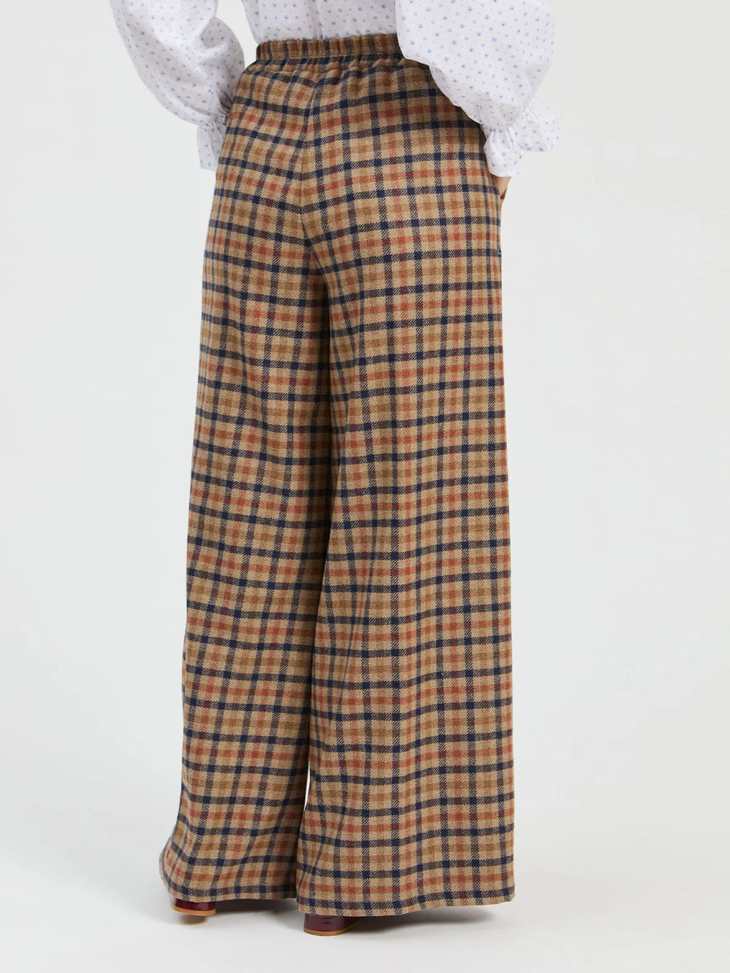 Calças wide leg xadrez com botões Vilagallo – imagem 4
