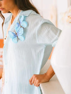 Blusa azul claro com borboletas Maïttè